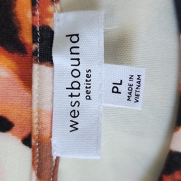 PLUS SIZE WESTBOUND WOMAN'S TOP - Picture 7 of 10